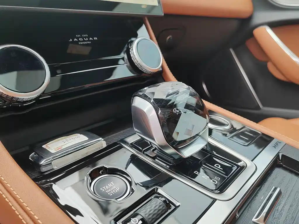 Jaguar Jaguar XFL 2024 2.0T P300 AWD Flagship Sport Edition 2026 - thumbnail 12