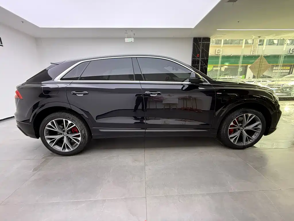 Audi Audi Q8 55 TFSI 2020 - thumbnail 6