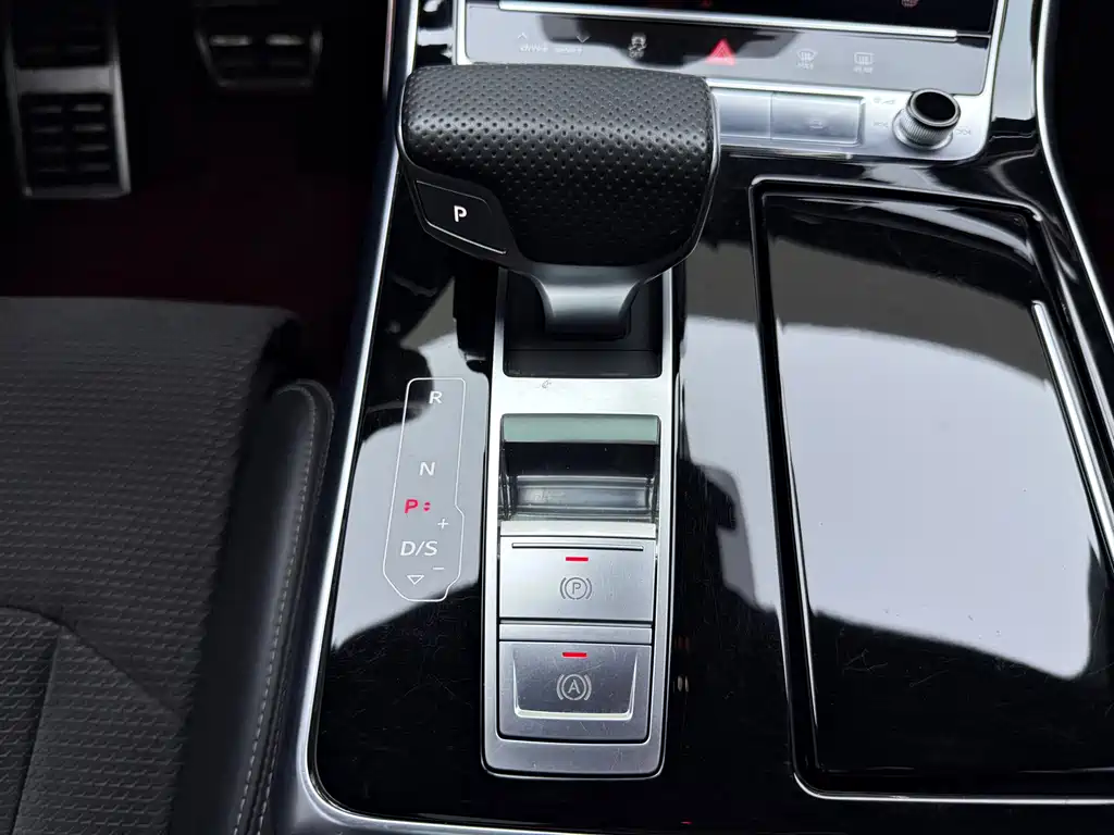 Audi Audi Q8 55 TFSI 2020 - thumbnail 11