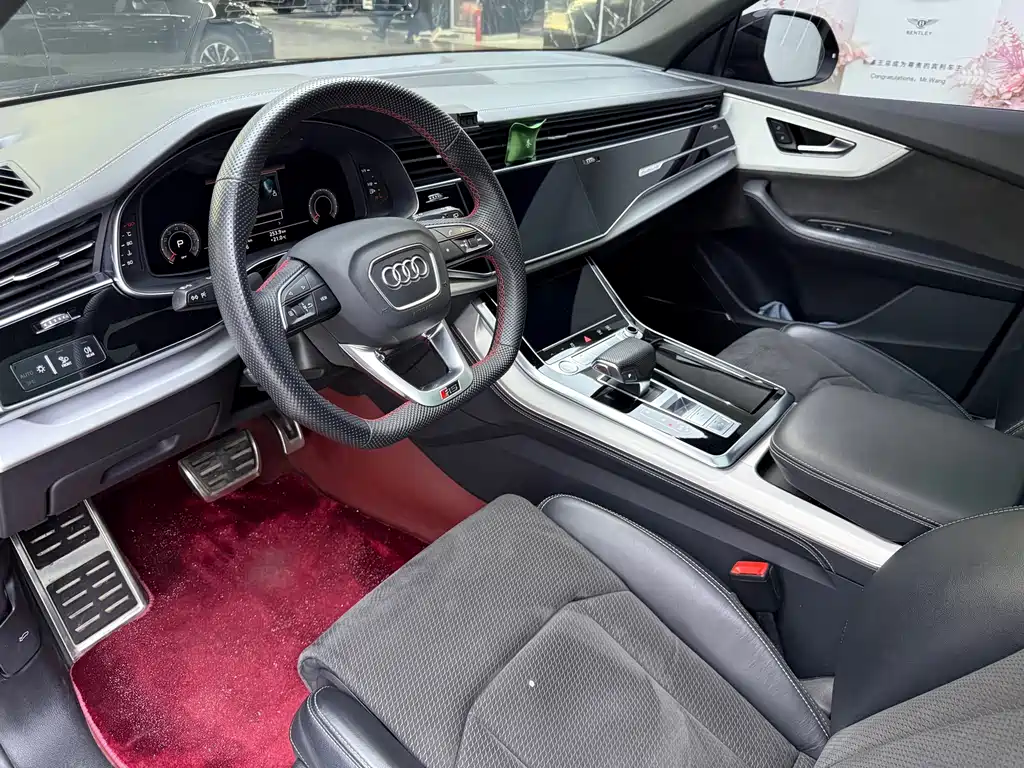 Audi Audi Q8 55 TFSI 2020 - thumbnail 13