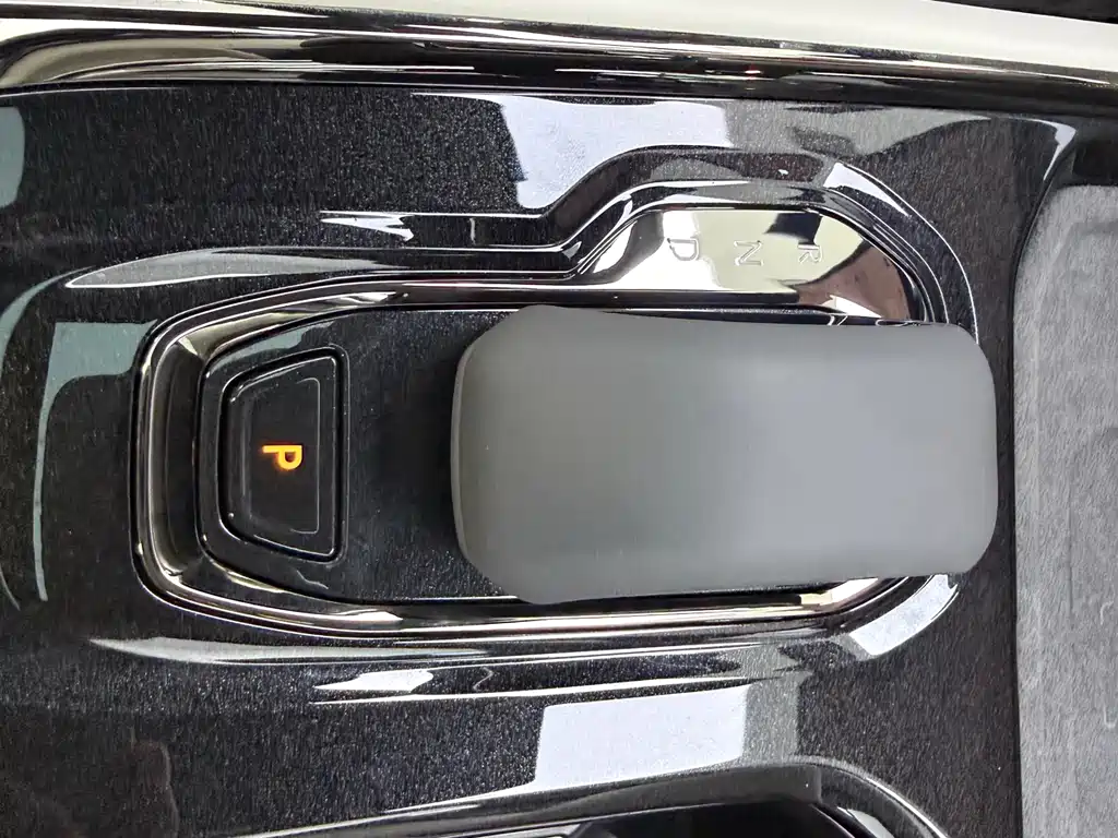 Zeekr Zeekr 009 2024 6-Seat Executive Edition AWD 108kWh 2025 - thumbnail 12