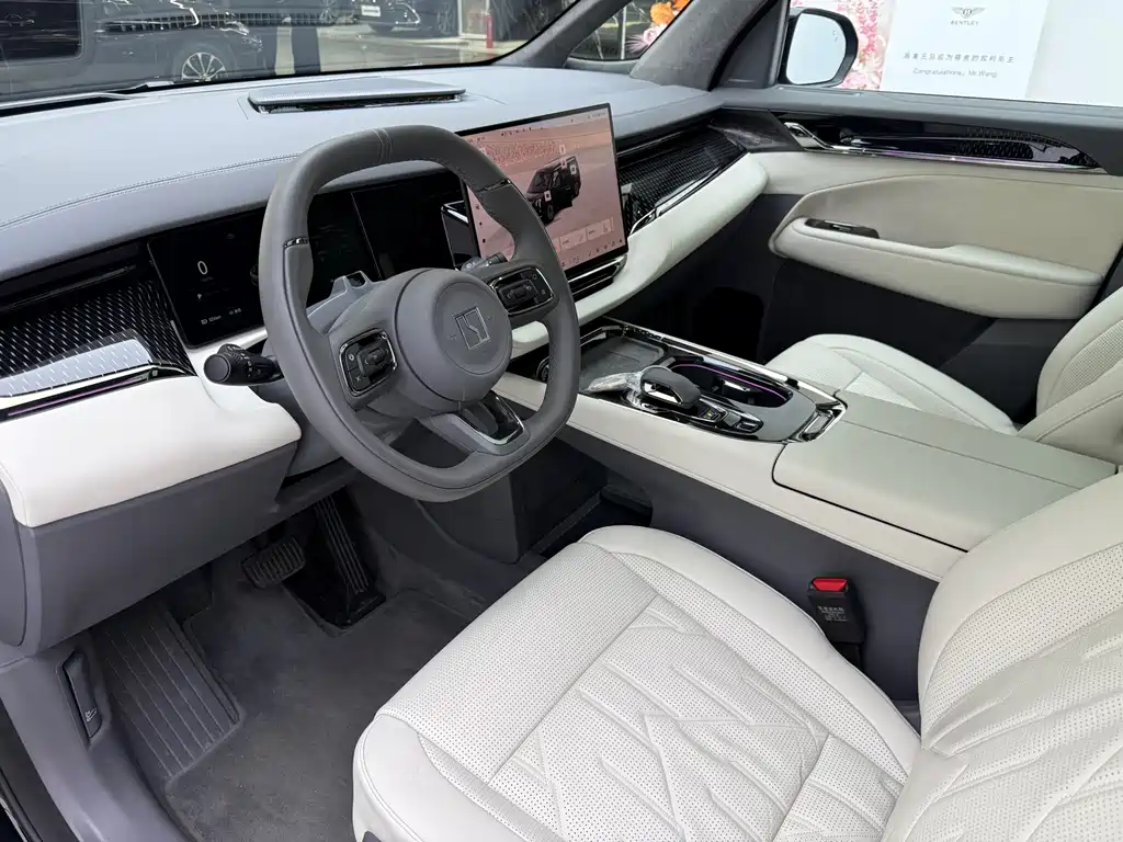 Zeekr Zeekr 009 2024 6-Seat Executive Edition AWD 108kWh 2025 - thumbnail 14