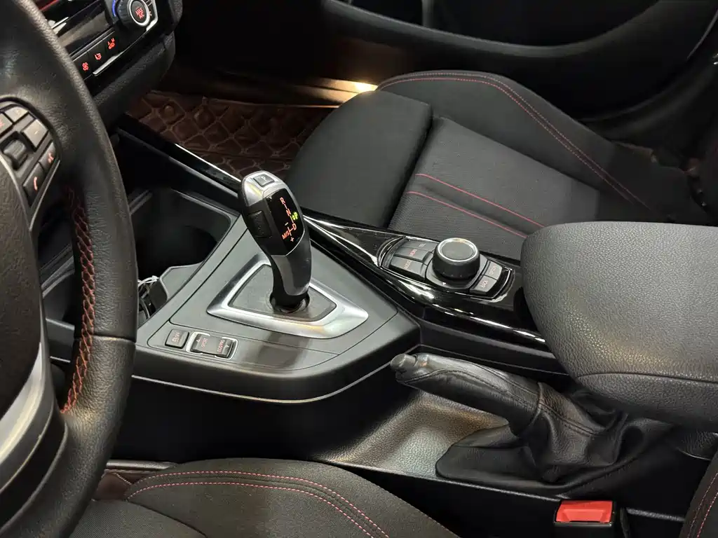BMW BMW 1 Series 2015 120i M Sport Package 2016 - thumbnail 14