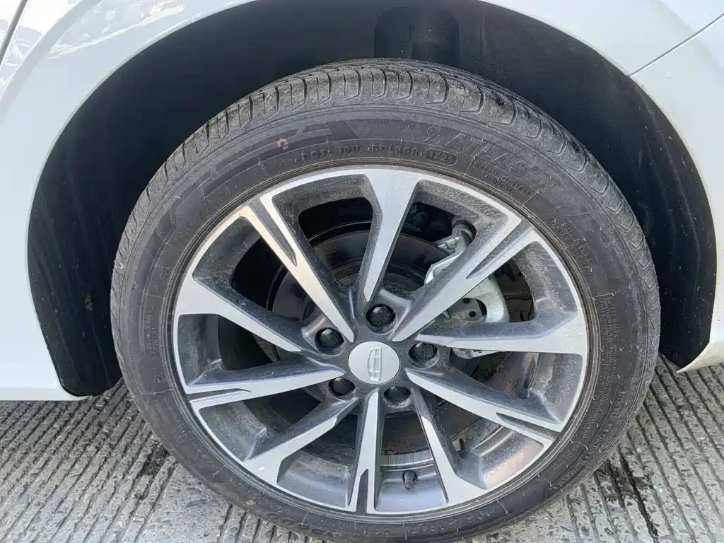 Geely Auto Geely Emgrand 2022 4th Generation 1.5L CVT Luxury Edition 2022 - thumbnail 15
