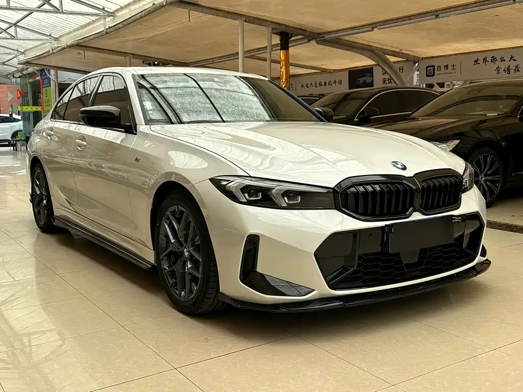 BMW BMW 3 Series 2025 330i M Sport Night Edition 2025 - thumbnail 3