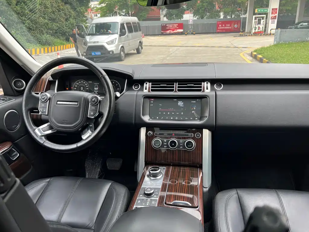 Land Rover Land Rover Range Rover 2017 3.0 SC V6 Vogue 2018 - thumbnail 12
