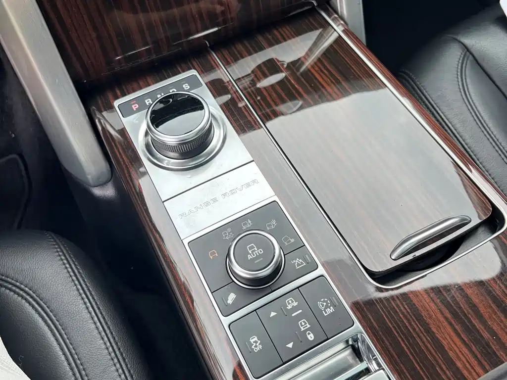 Land Rover Land Rover Range Rover 2017 3.0 SC V6 Vogue 2018 - thumbnail 19
