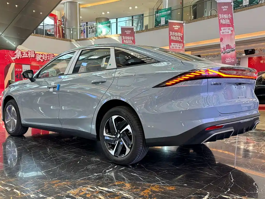 Geely Galaxy Galaxy L6 2026 - thumbnail 6