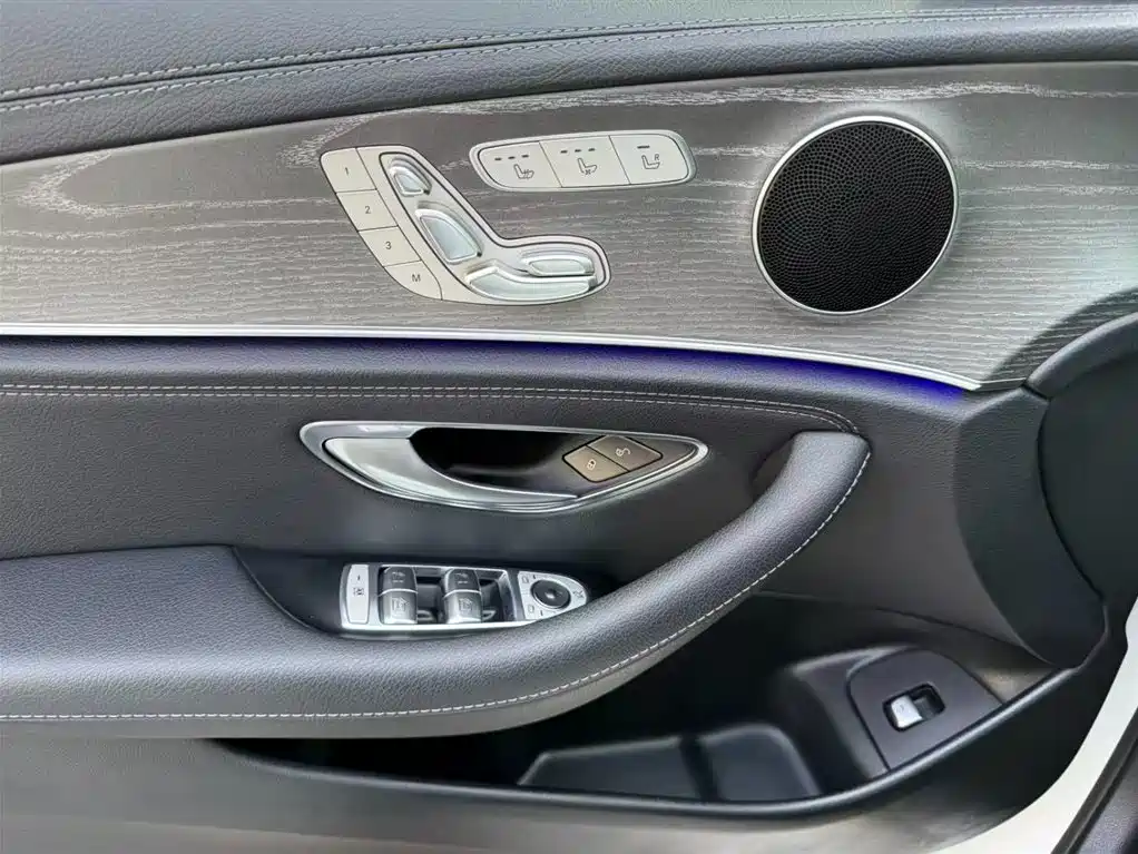 Mercedes-Benz Mercedes-Benz E-Class 2021 Facelift E 300 L Sport Fashion 2021 - thumbnail 6