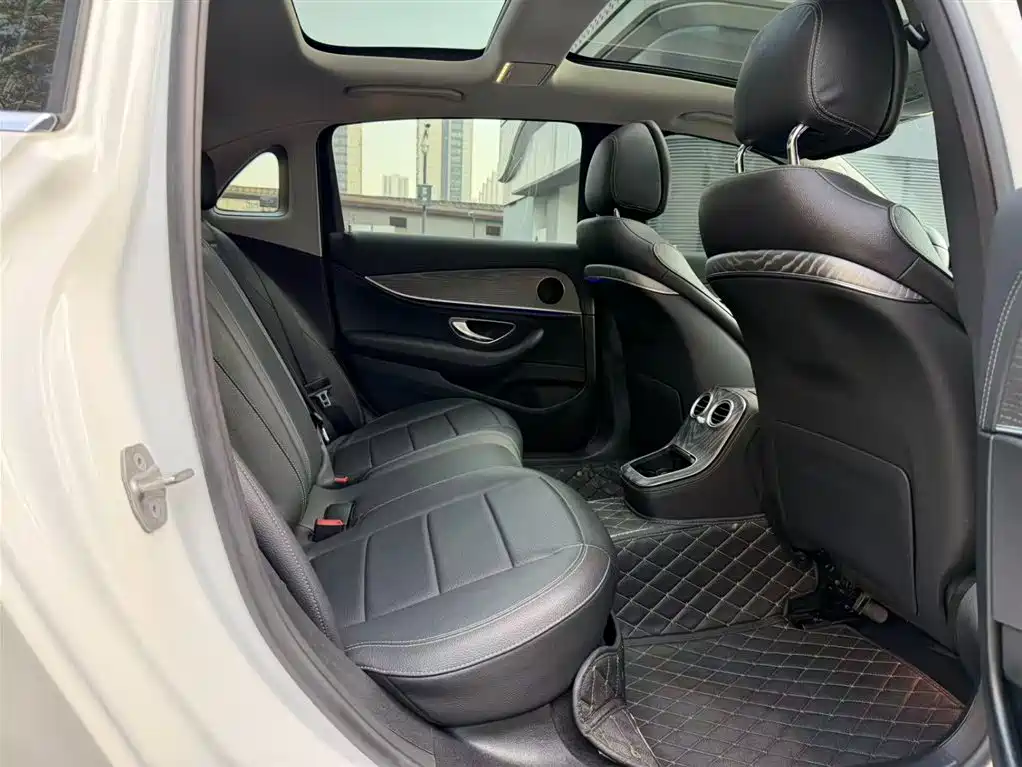 Mercedes-Benz Mercedes-Benz E-Class 2021 Facelift E 300 L Sport Fashion 2021 - thumbnail 19