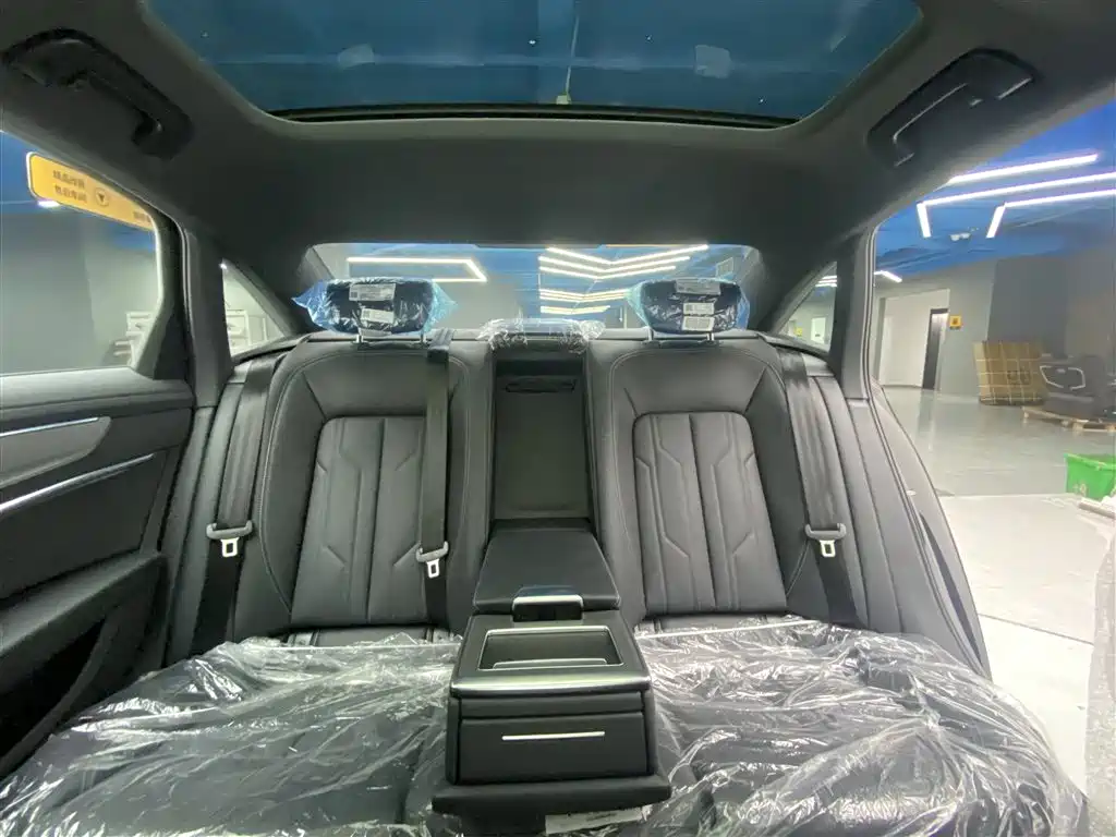Audi Audi A6L 2025 40 TFSI Luxury Dynamic 2026 - thumbnail 25