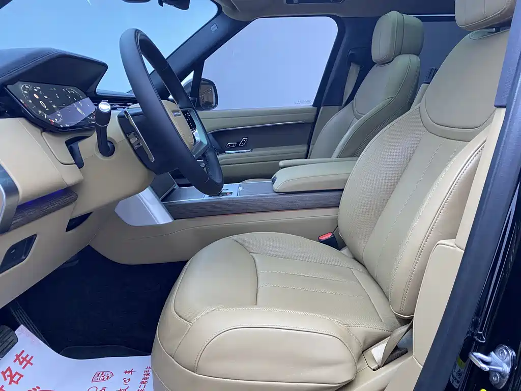 Land Rover Land Rover Range Rover 2024 3.0 L6 400PS Vogue Extended Wheelbase 7-Seater 2024 - thumbnail 8