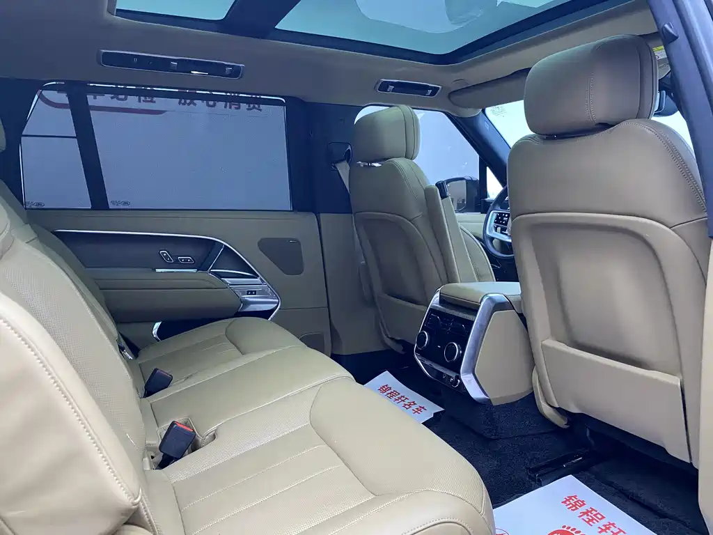 Land Rover Land Rover Range Rover 2024 3.0 L6 400PS Vogue Extended Wheelbase 7-Seater 2024 - thumbnail 12