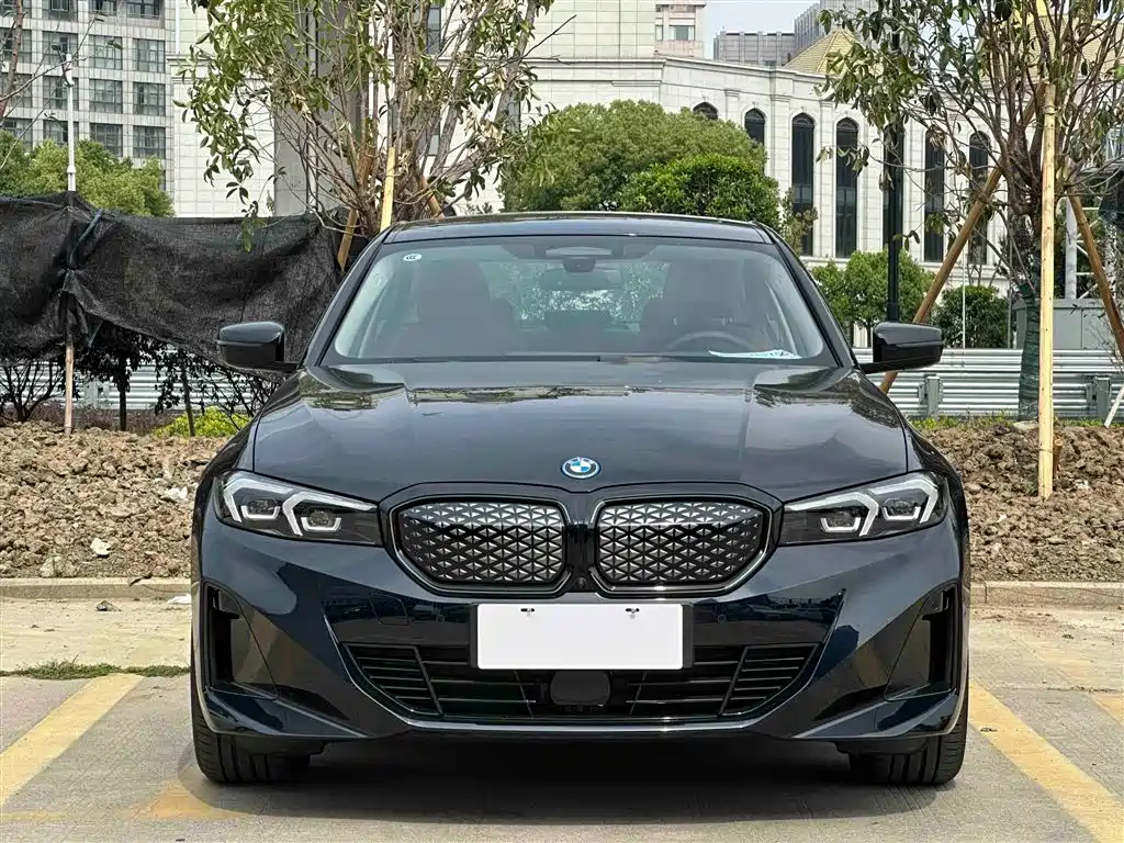 BMW BMW i3 eDrive 40 L Night Edition 2025 - thumbnail 2