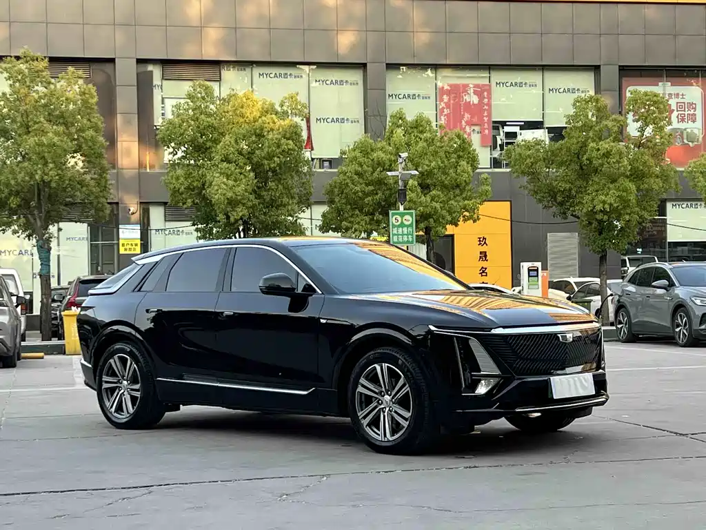 Cadillac Cadillac Lyriq RWD Standard Range Luxury 2024 - thumbnail 2
