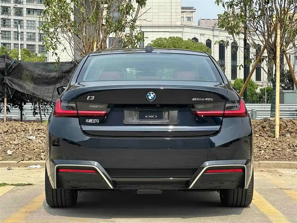 BMW BMW i3 eDrive 40 L Night Edition 2025 - thumbnail 4