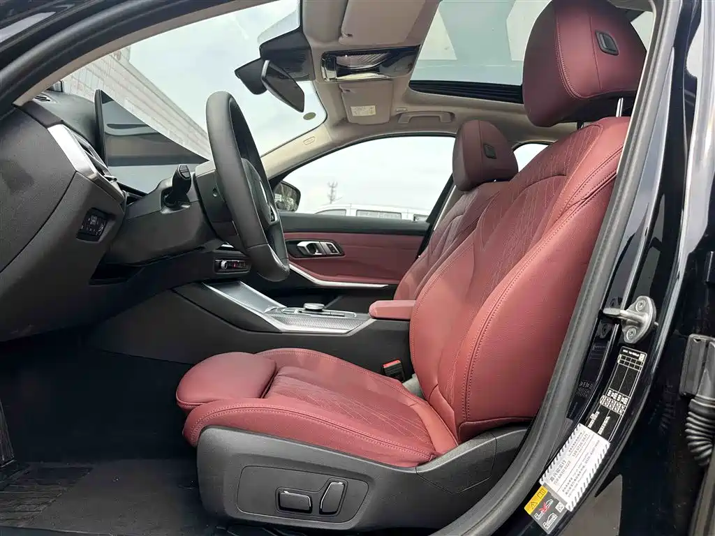 BMW BMW i3 eDrive 40 L Night Edition 2025 - thumbnail 12