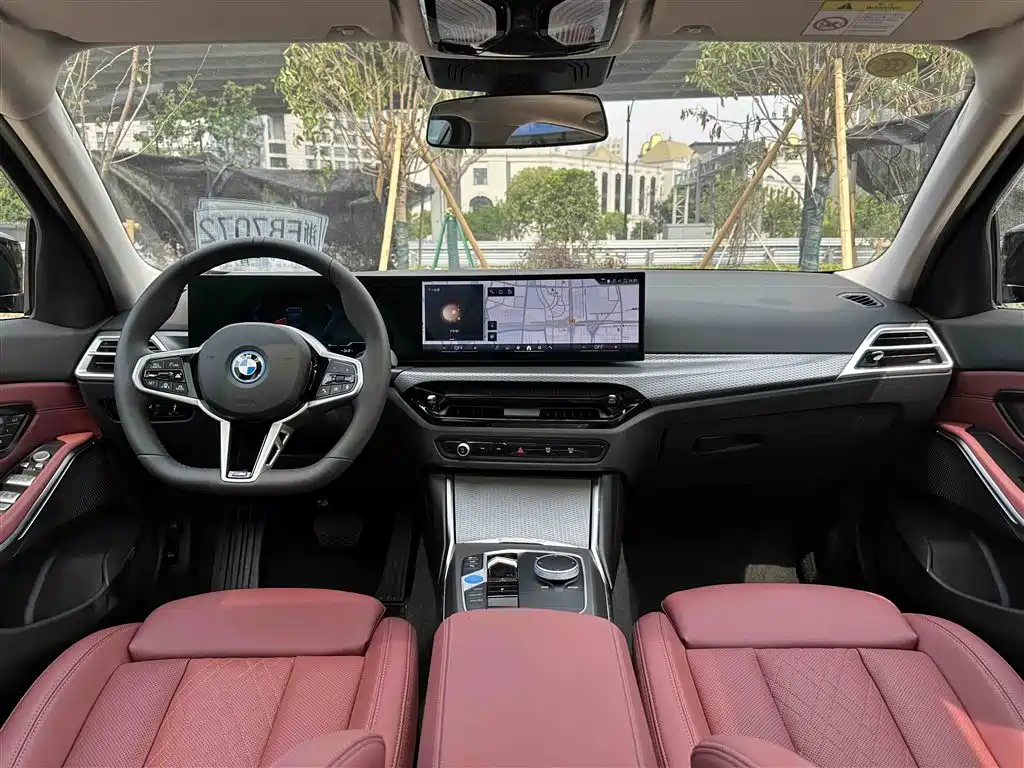 BMW BMW i3 eDrive 40 L Night Edition 2025 - thumbnail 16
