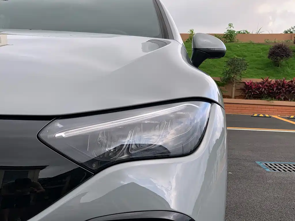 Mercedes-Benz Mercedes-Benz EQE 2022 350 Pioneer Edition 2023 - thumbnail 13