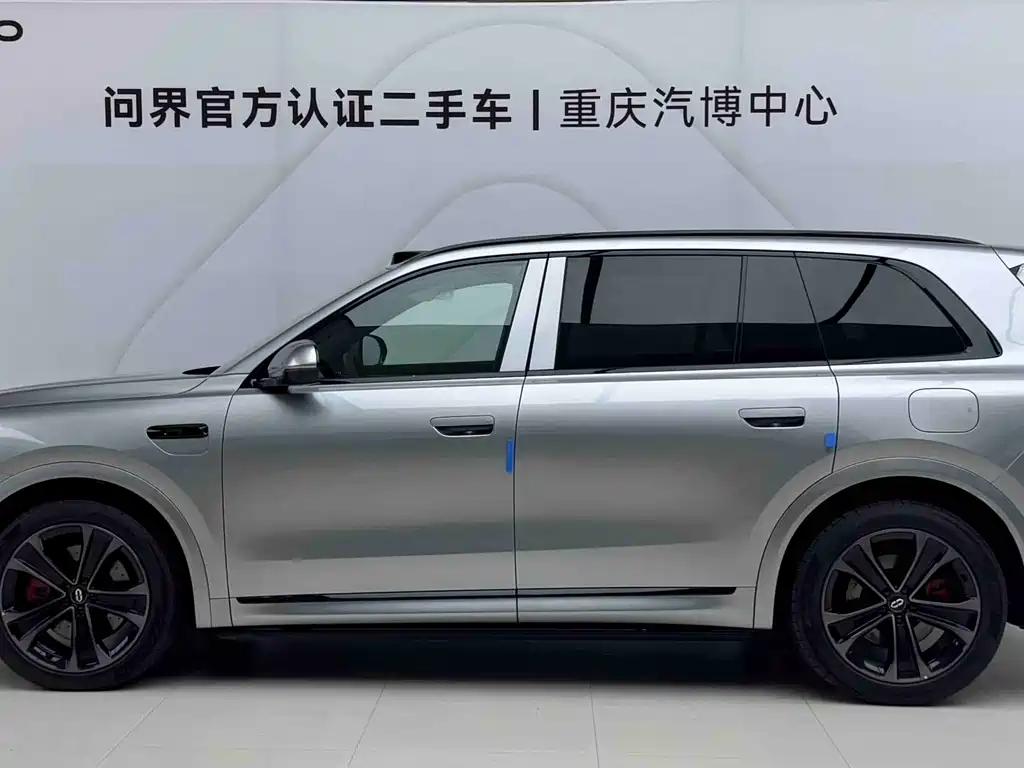 AITO AITO M8 2025 EREV Ultra 53.4kWh 5-Seater 2026 - thumbnail 4