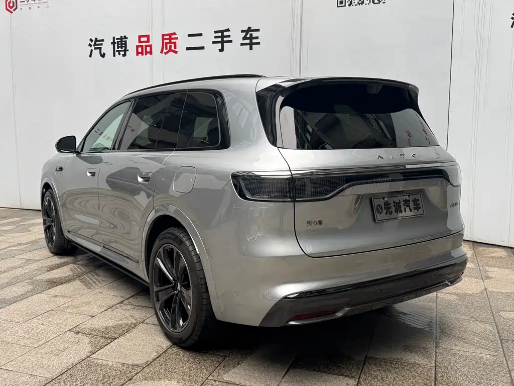 AITO AITO M8 2025 EREV Ultra 53.4kWh 5-Seater 2026 - thumbnail 7