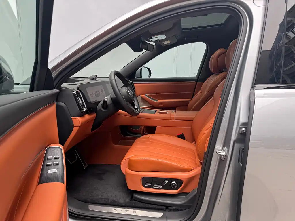 AITO AITO M8 2025 EREV Ultra 53.4kWh 5-Seater 2026 - thumbnail 9