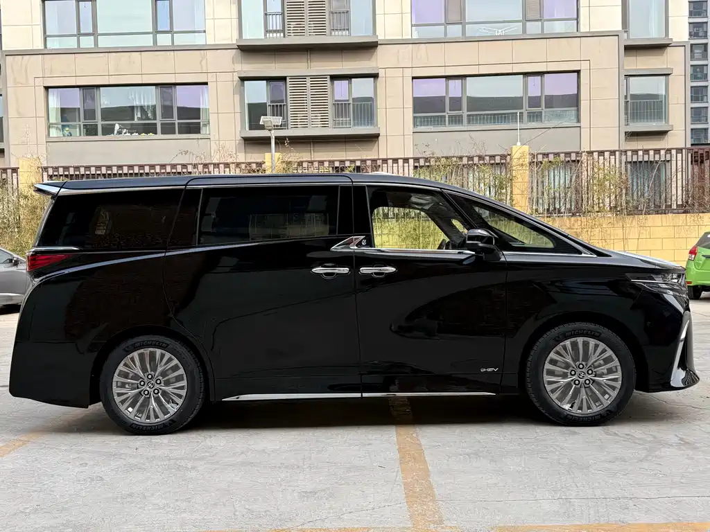 Toyota Alphard 2025 Hybrid 2.5L Zhenxiang Gold Edition 2026 - thumbnail 6