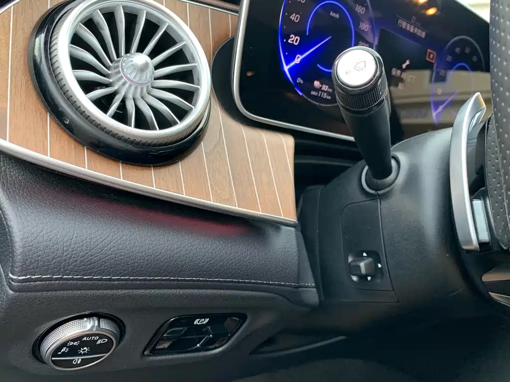 Mercedes-Benz Mercedes-Benz EQE 2022 350 Pioneer Edition 2023 - thumbnail 23