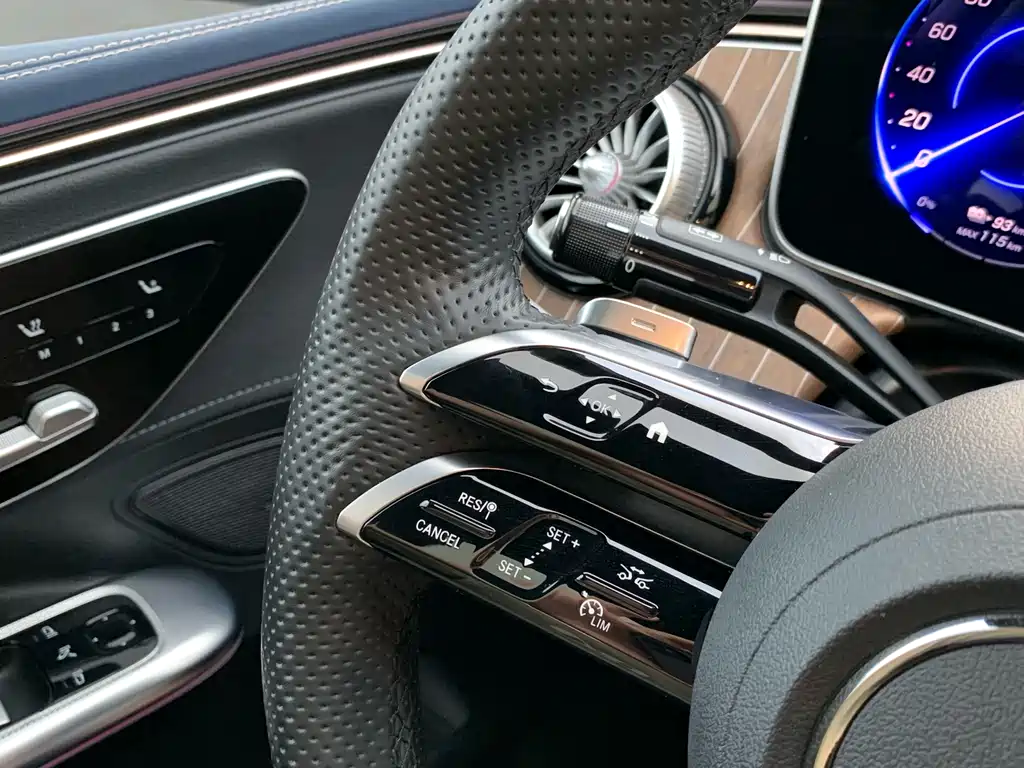 Mercedes-Benz Mercedes-Benz EQE 2022 350 Pioneer Edition 2023 - thumbnail 24