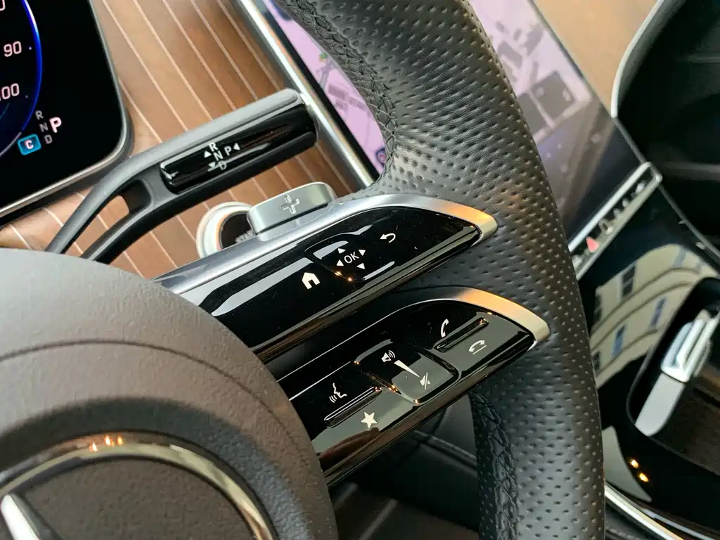 Mercedes-Benz Mercedes-Benz EQE 2022 350 Pioneer Edition 2023 - thumbnail 25