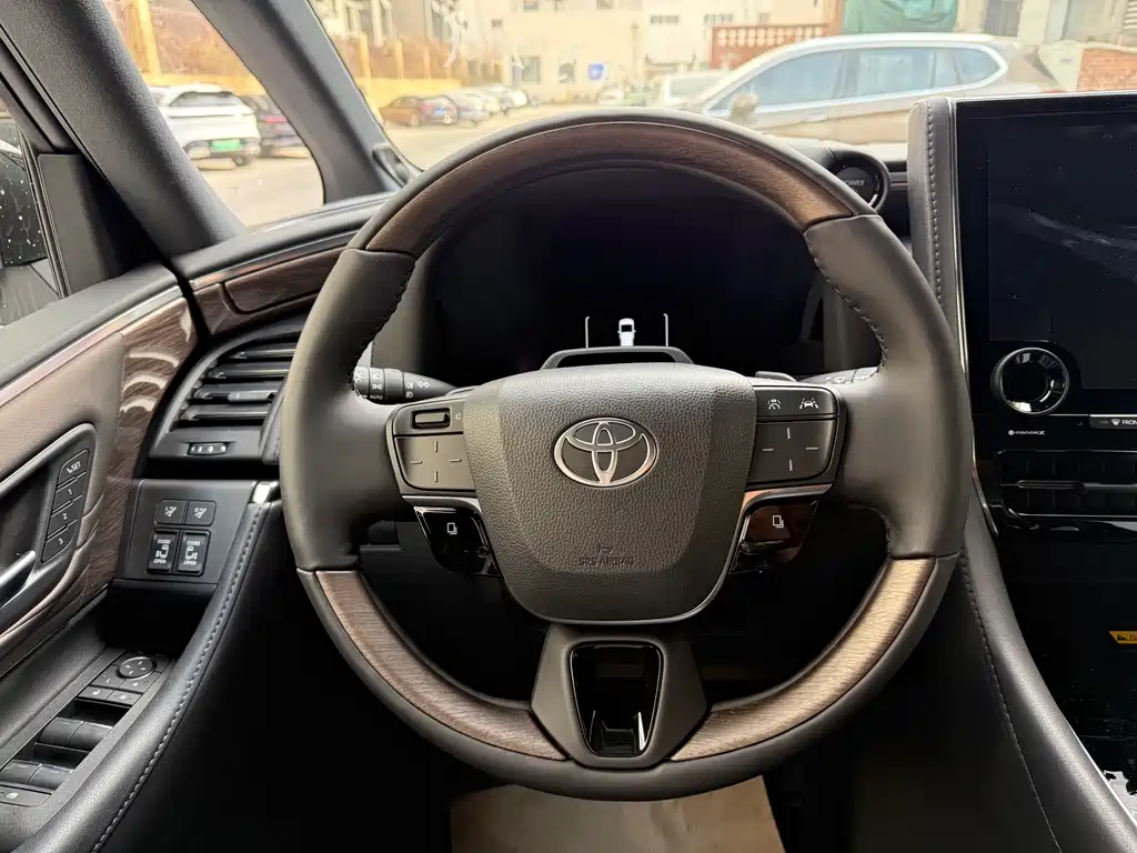Toyota Alphard 2025 Hybrid 2.5L Zhenxiang Gold Edition 2026 - thumbnail 10