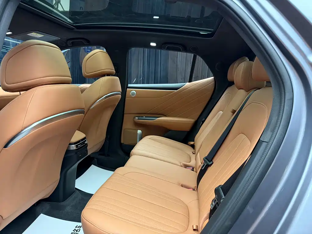 Changan Qiyuan Changan Qiyuan E07 2025 EREV 2WD 39kWh Max Intelligent Driving Edition 2026 - thumbnail 9