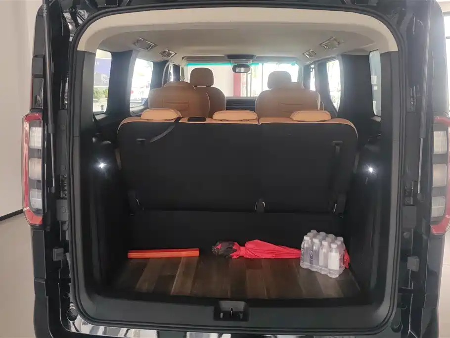 Farizon Farizon Super VAN 2025 Yuecheng SWB Low Roof 83kWh 2025 - thumbnail 4
