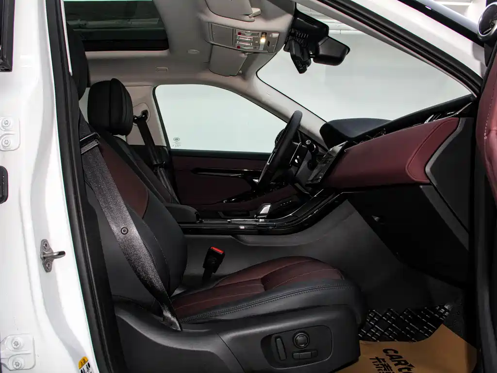 Land Rover Range Rover Evoque L SE 2025 - thumbnail 2