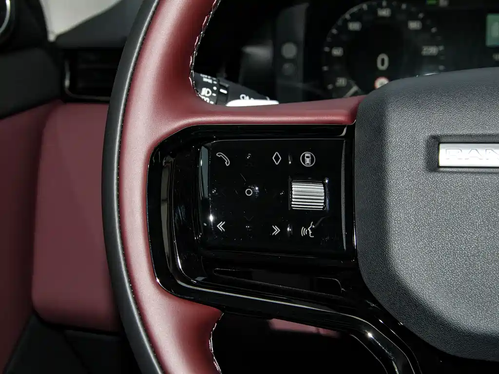 Land Rover Range Rover Evoque L SE 2025 - thumbnail 12
