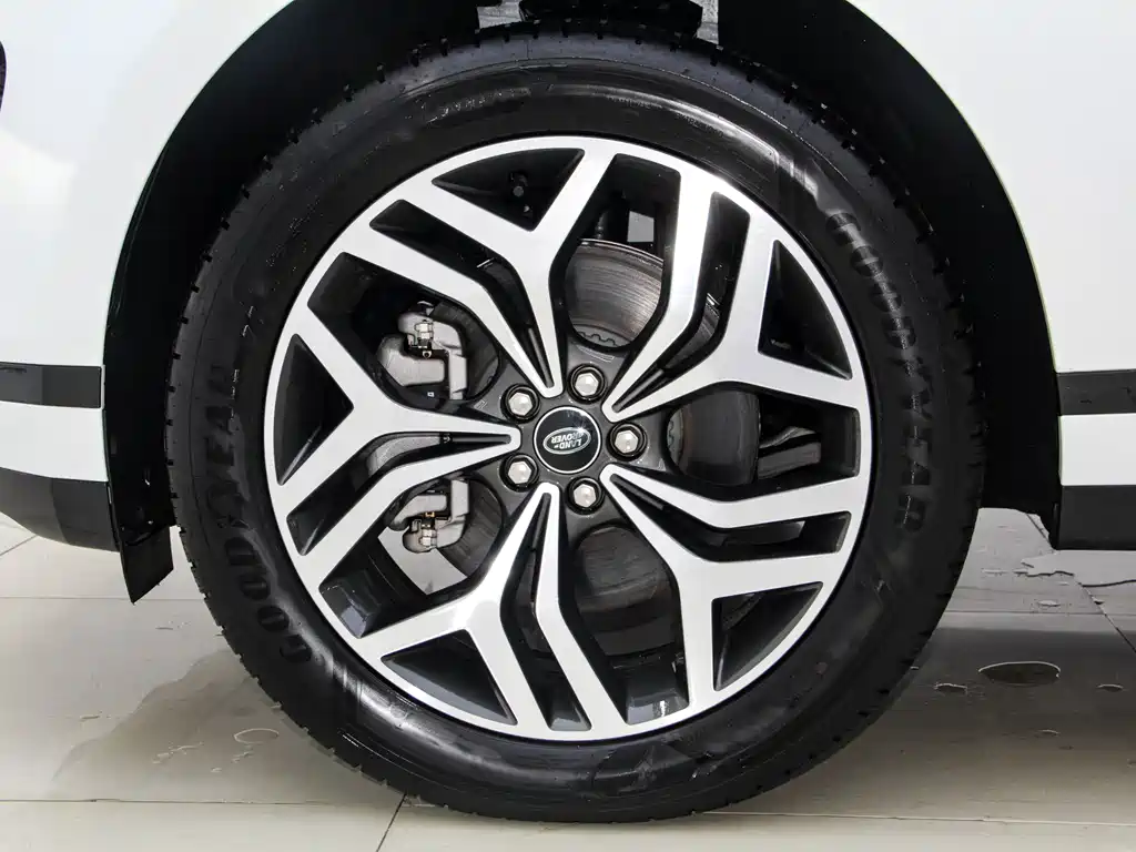 Land Rover Range Rover Evoque L SE 2025 - thumbnail 21