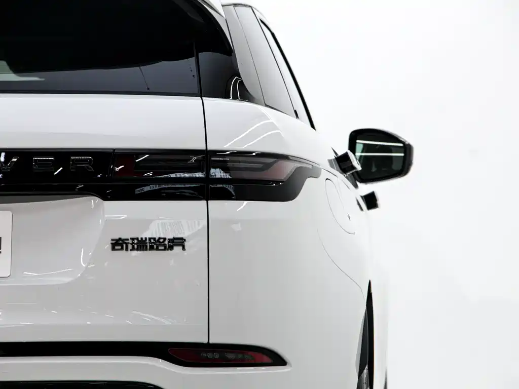 Land Rover Range Rover Evoque L SE 2025 - thumbnail 25