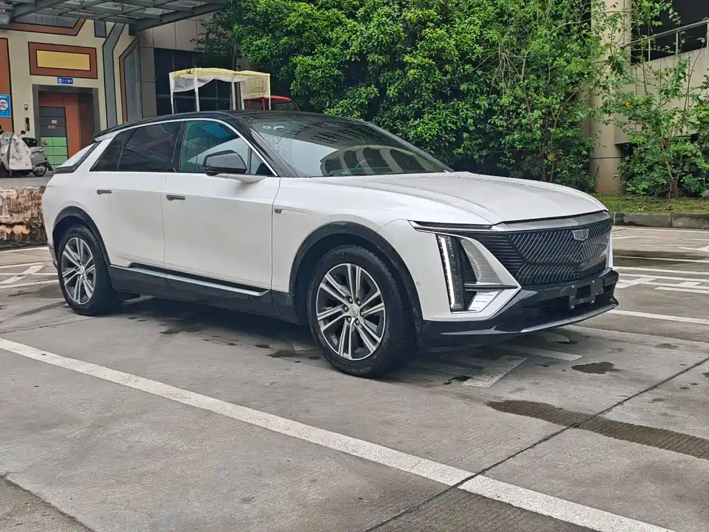 Cadillac Cadillac LYRIQ 2022 AWD Premium 2023 - thumbnail 3