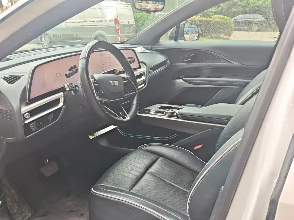 Cadillac Cadillac LYRIQ 2022 AWD Premium 2023 - thumbnail 4