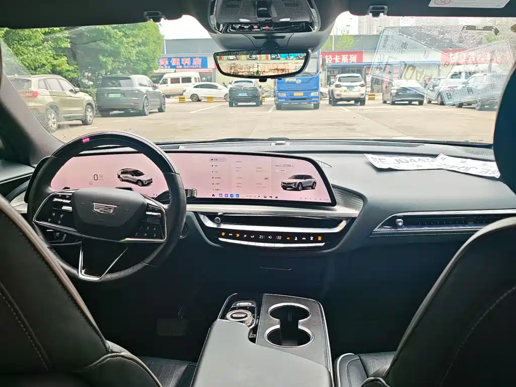 Cadillac Cadillac LYRIQ 2022 AWD Premium 2023 - thumbnail 5