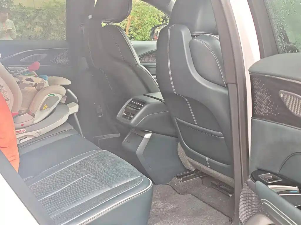Cadillac Cadillac LYRIQ 2022 AWD Premium 2023 - thumbnail 6
