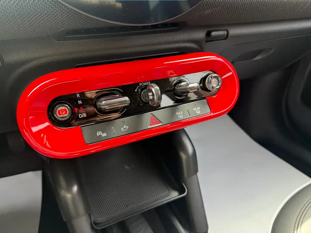 MINI MINI COOPER 2024 452km COOPER SE Artist 2025 - thumbnail 16
