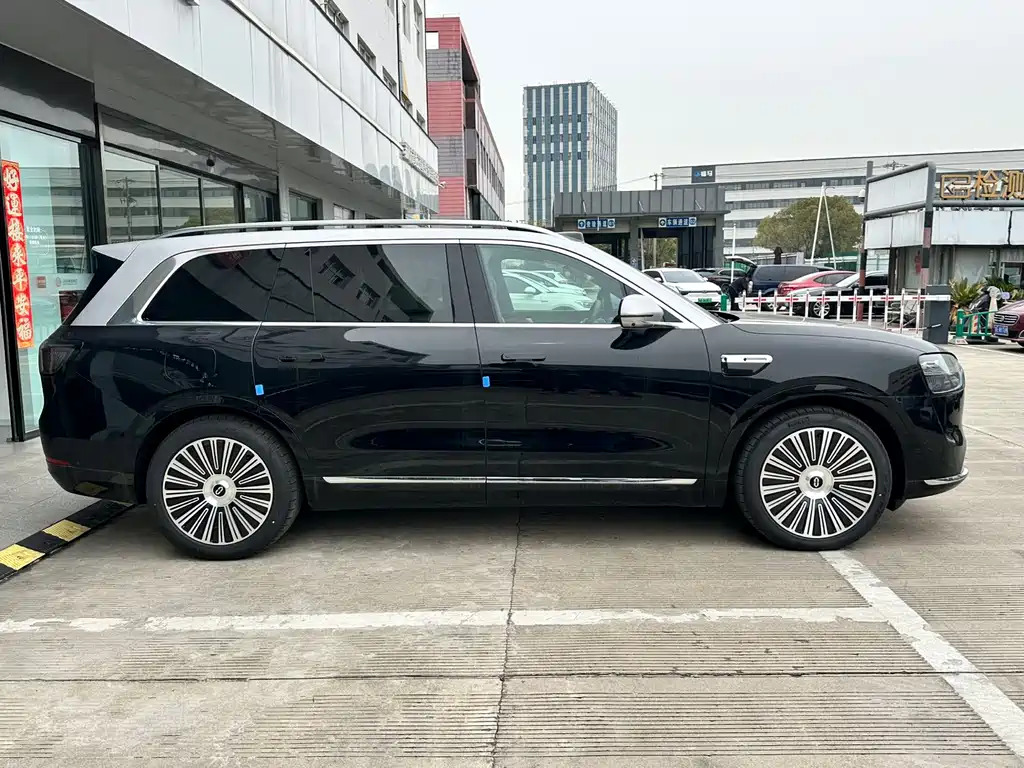 AITO AITO M9 2025 EREV Ultra 52kWh 6-Seater (192-line LiDAR) 2026 - thumbnail 3