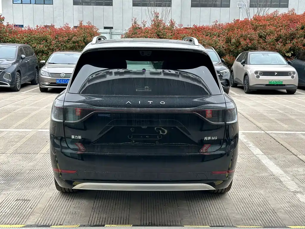 AITO AITO M9 2025 EREV Ultra 52kWh 6-Seater (192-line LiDAR) 2026 - thumbnail 4