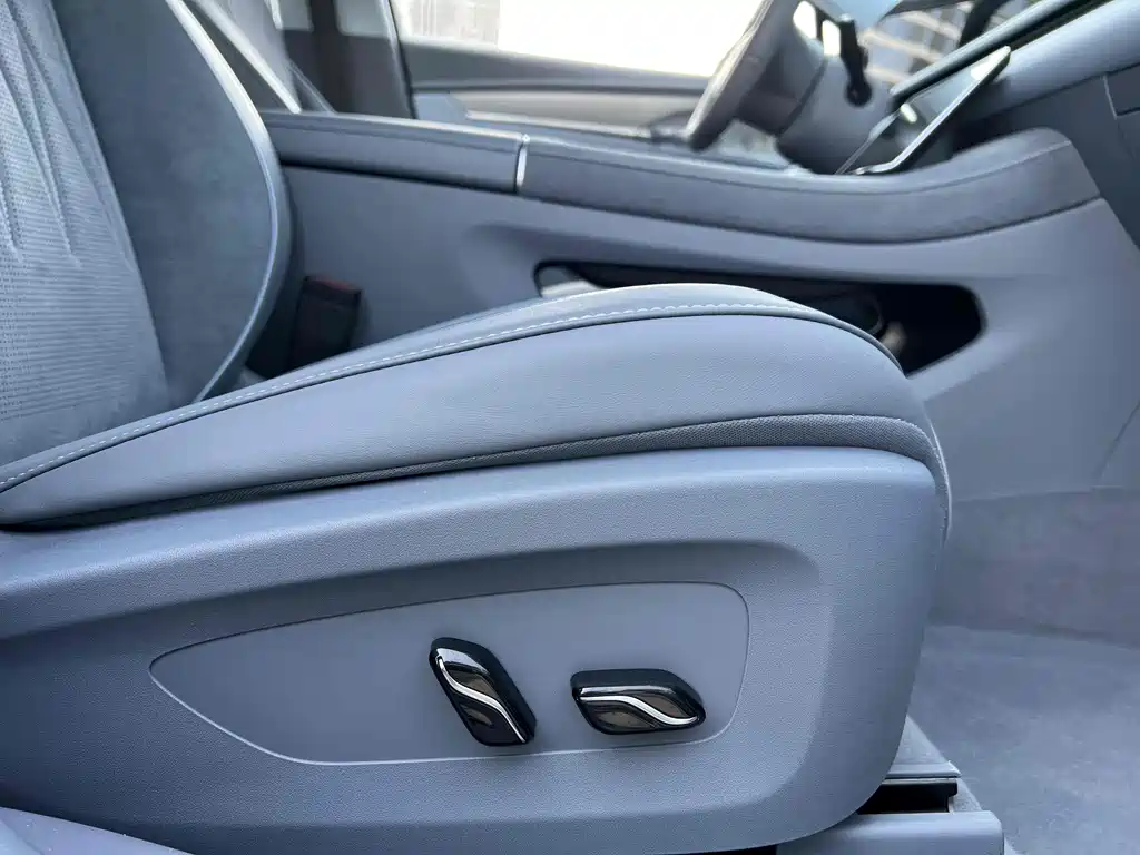 Voyah Auto Voyah Zhuiguang 2023 AWD Flagship Edition 2024 - thumbnail 14