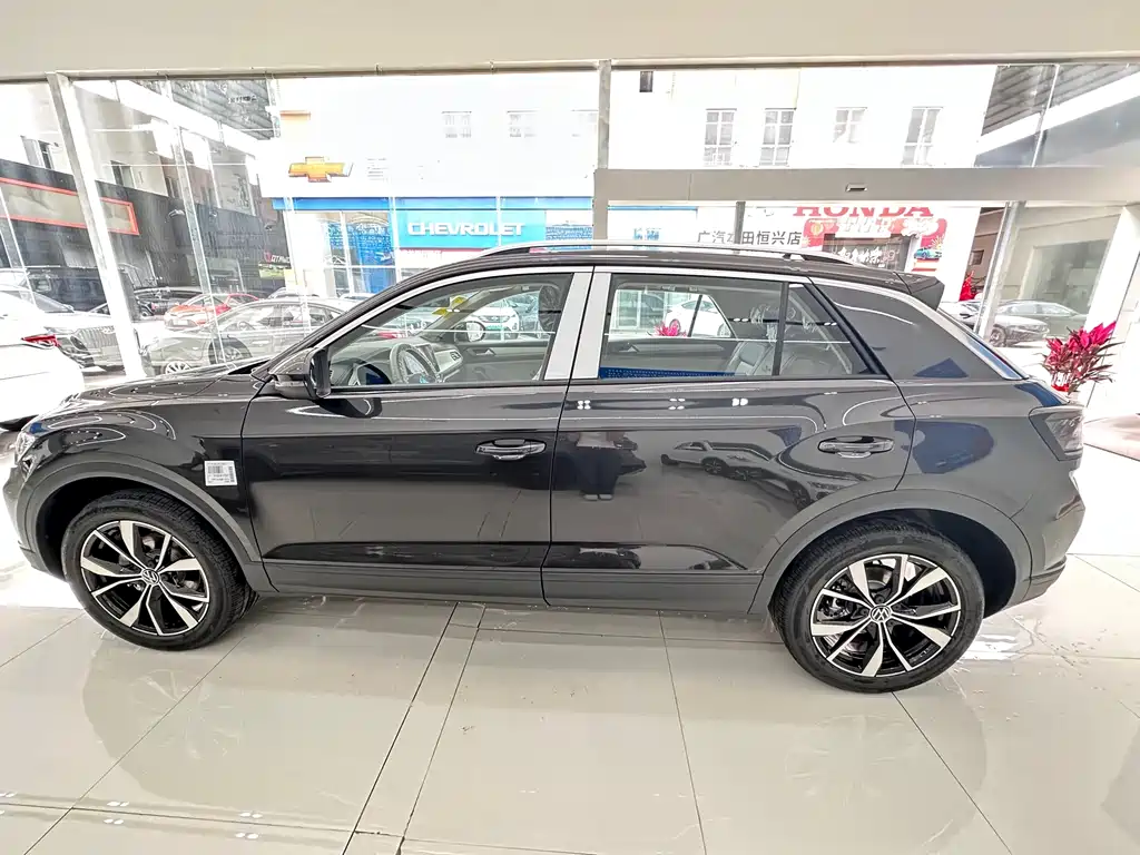 Volkswagen T-ROC 280TSI DSG FWD 2026 - thumbnail 4