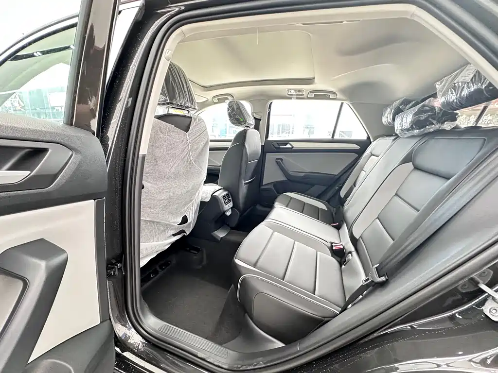 Volkswagen T-ROC 280TSI DSG FWD 2026 - thumbnail 8