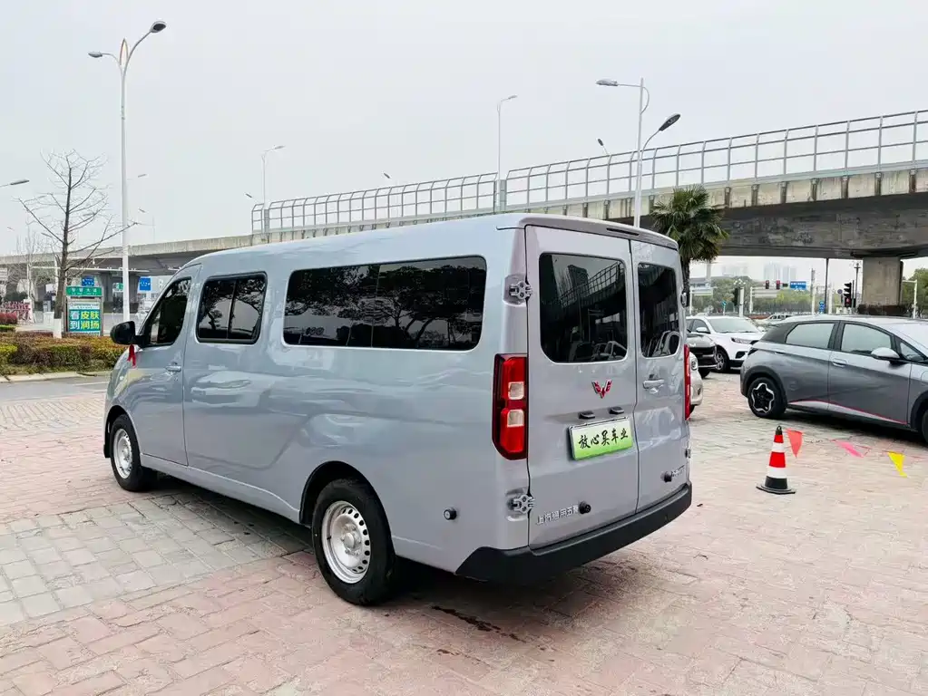 Wuling Motors Wuling Yangguang 2026 440km Bus Comfort 6-Seater 2026 - thumbnail 8