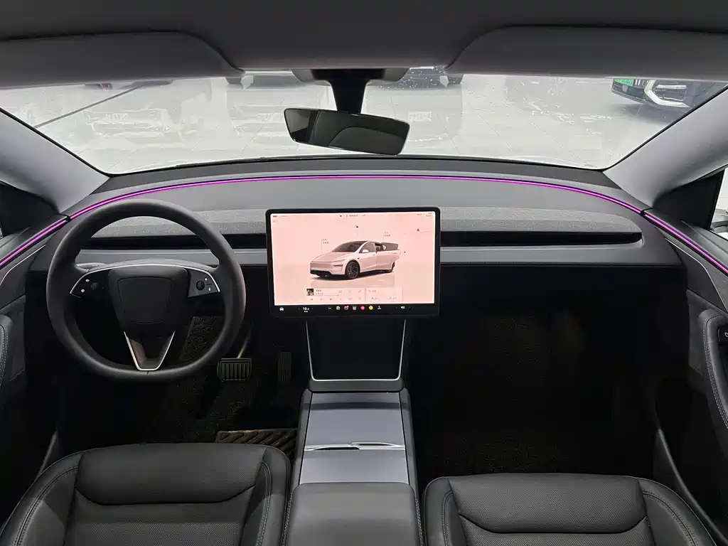 Tesla Model Y RWD 2025 - thumbnail 7
