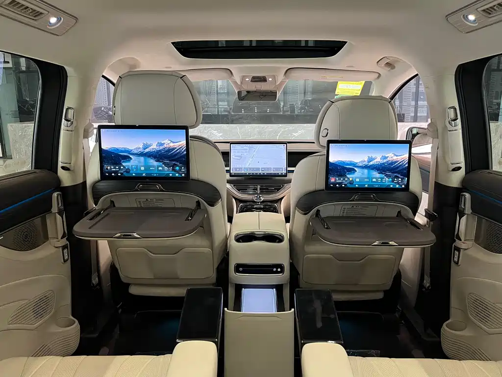 Denza Denza D9 2024 EV 600 AWD Flagship 2026 - thumbnail 6